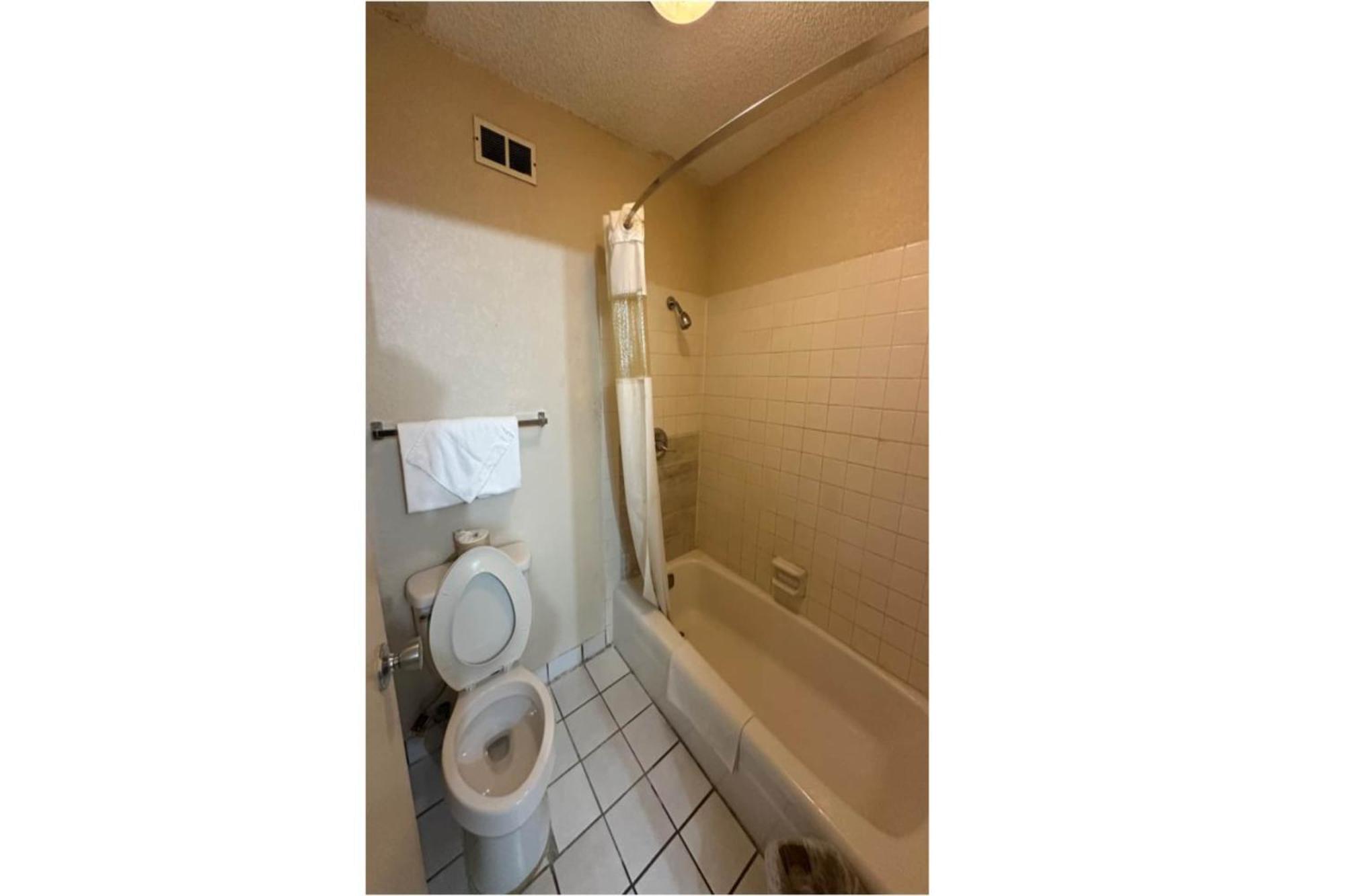 River Valley Inn And Suites By Belvilla Fort Smith Bagian luar foto